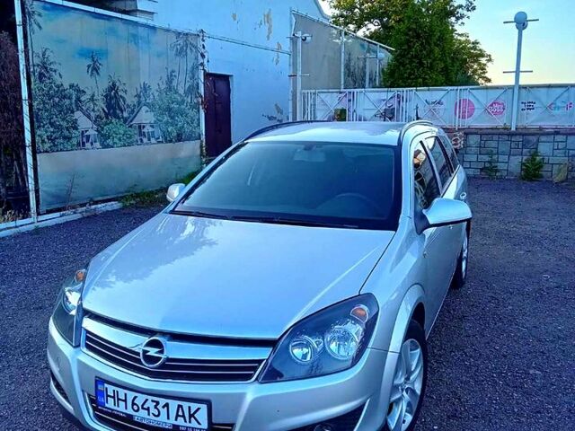 Сірий Опель Астра, об'ємом двигуна 1.6 л та пробігом 0 тис. км за 7000 $, фото 2 на Automoto.ua