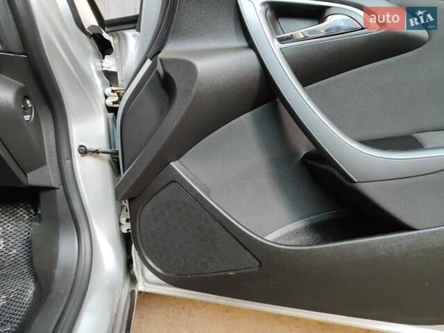 Сірий Опель Астра, об'ємом двигуна 1.7 л та пробігом 294 тис. км за 8100 $, фото 6 на Automoto.ua