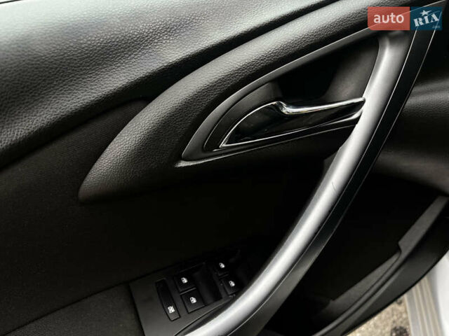 Опель Астра 2013 в Одессе на Automoto.ua Серый Опель Астра, объемом двигателя 1.69 л и пробегом 193 тыс. км за 7200 $, фото 12 на Automoto.ua