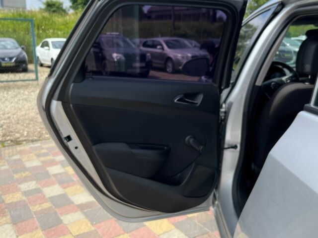 Серый Опель Астра, объемом двигателя 1.7 л и пробегом 197 тыс. км за 7400 $, фото 8 на Automoto.ua