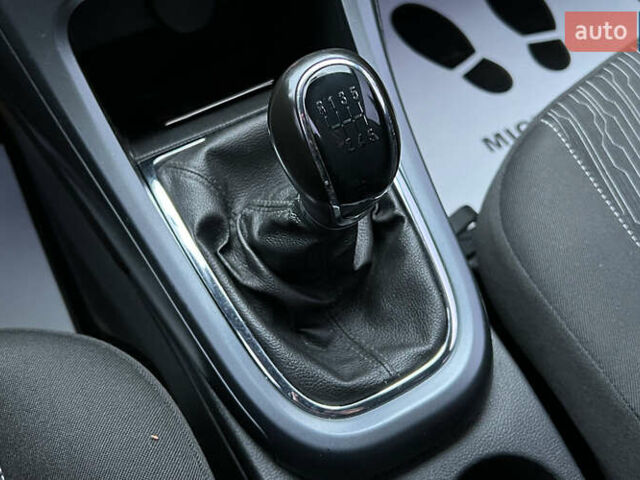 Серый Опель Астра, объемом двигателя 1.69 л и пробегом 270 тыс. км за 8500 $, фото 15 на Automoto.ua