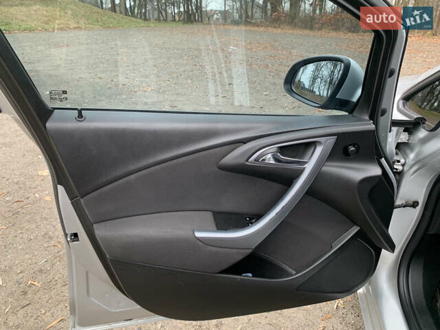 Сірий Опель Астра, об'ємом двигуна 1.7 л та пробігом 247 тис. км за 7400 $, фото 9 на Automoto.ua