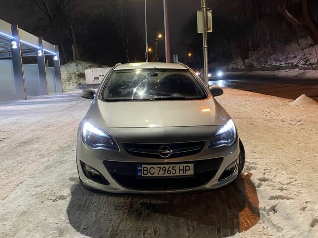 Серый Опель Астра, объемом двигателя 1.7 л и пробегом 322 тыс. км за 6700 $, фото 4 на Automoto.ua