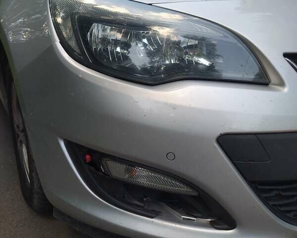 Серый Опель Астра, объемом двигателя 1.69 л и пробегом 330 тыс. км за 6100 $, фото 4 на Automoto.ua