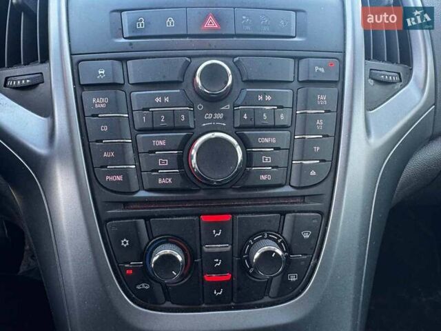 Серый Опель Астра, объемом двигателя 1.7 л и пробегом 332 тыс. км за 7290 $, фото 18 на Automoto.ua