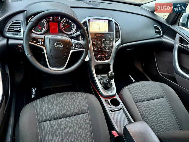 Серый Опель Астра, объемом двигателя 1.6 л и пробегом 204 тыс. км за 7499 $, фото 18 на Automoto.ua