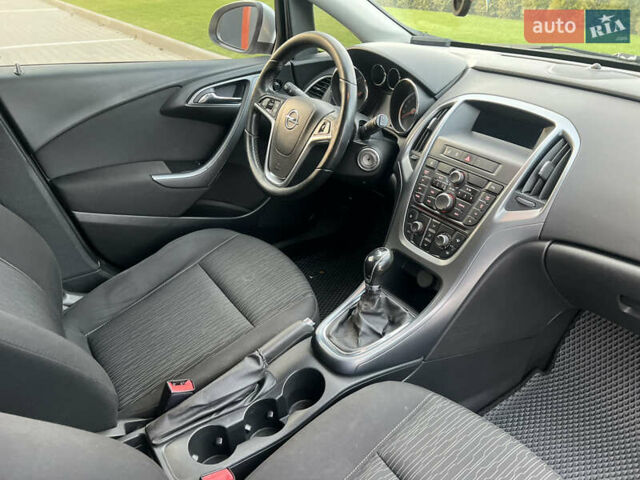 Сірий Опель Астра, об'ємом двигуна 1.7 л та пробігом 256 тис. км за 7300 $, фото 27 на Automoto.ua