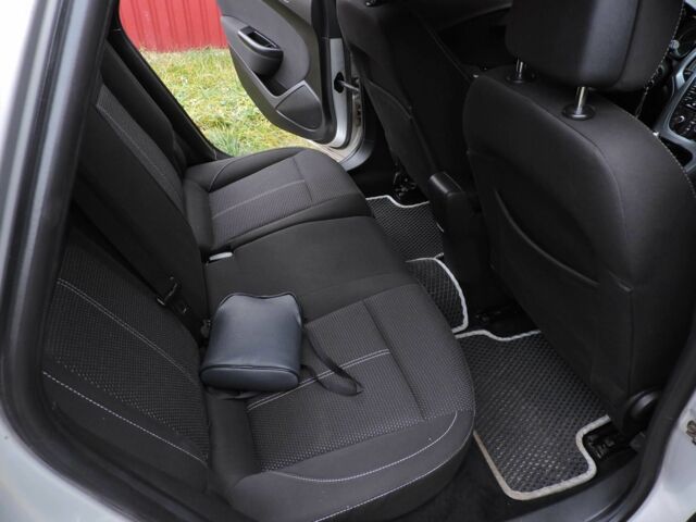 Серый Опель Астра, объемом двигателя 1.7 л и пробегом 391 тыс. км за 7500 $, фото 7 на Automoto.ua