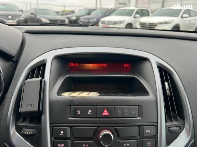 Сірий Опель Астра, об'ємом двигуна 1.7 л та пробігом 330 тис. км за 4000 $, фото 27 на Automoto.ua