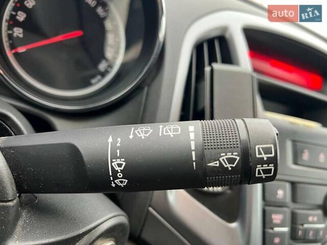 Серый Опель Астра, объемом двигателя 1.7 л и пробегом 330 тыс. км за 4000 $, фото 24 на Automoto.ua