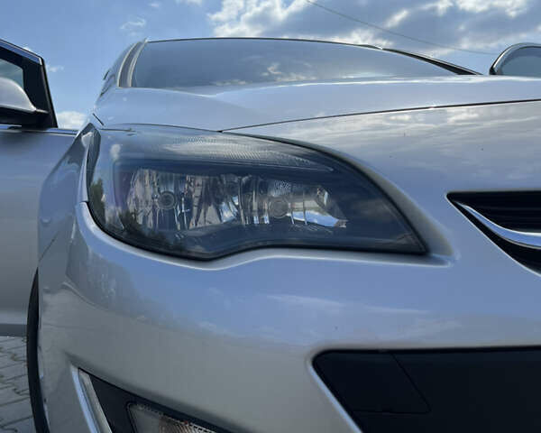 Серый Опель Астра, объемом двигателя 1.7 л и пробегом 259 тыс. км за 6800 $, фото 29 на Automoto.ua