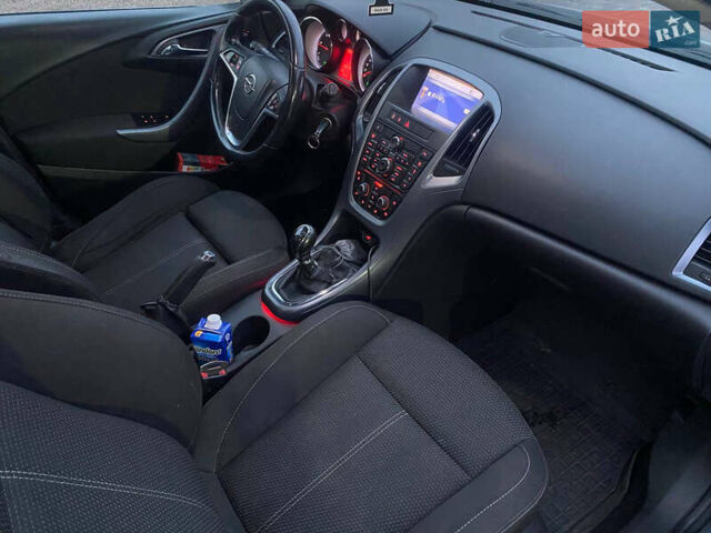 Серый Опель Астра, объемом двигателя 1.7 л и пробегом 320 тыс. км за 6700 $, фото 8 на Automoto.ua