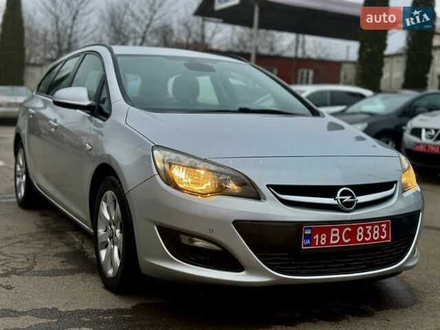 Серый Опель Астра, объемом двигателя 1.6 л и пробегом 204 тыс. км за 7499 $, фото 2 на Automoto.ua