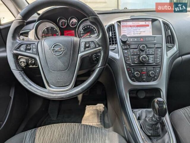 Серый Опель Астра, объемом двигателя 1.69 л и пробегом 192 тыс. км за 7300 $, фото 12 на Automoto.ua