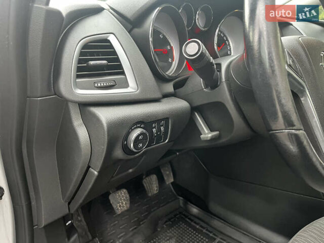 Опель Астра 2013 в Одессе на Automoto.ua Серый Опель Астра, объемом двигателя 1.69 л и пробегом 193 тыс. км за 7200 $, фото 11 на Automoto.ua