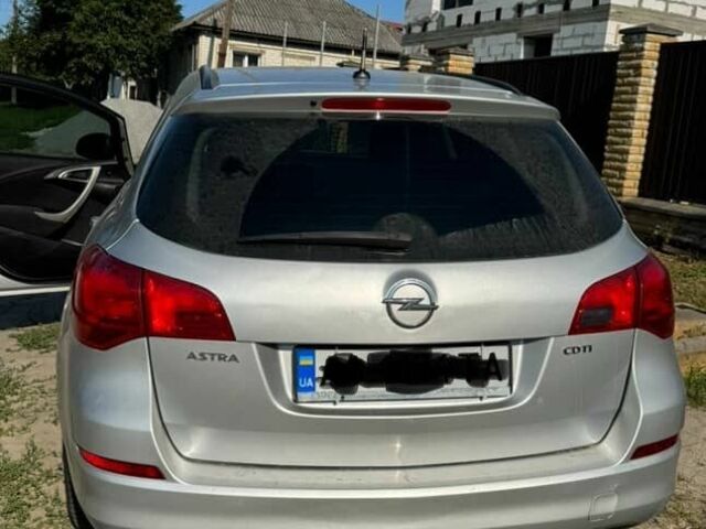 Серый Опель Астра, объемом двигателя 1.7 л и пробегом 220 тыс. км за 6500 $, фото 3 на Automoto.ua