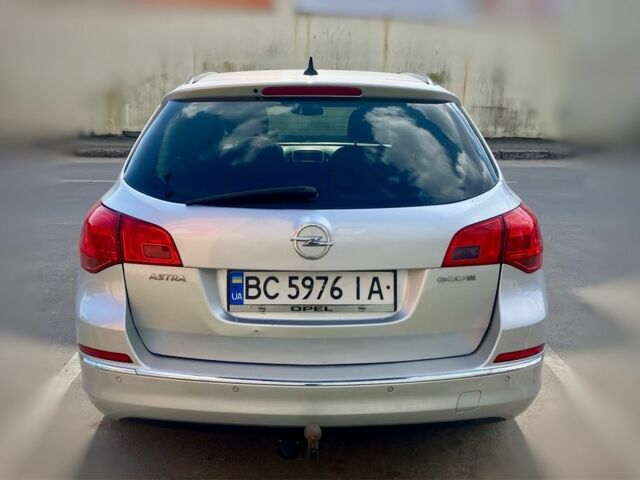 Серый Опель Астра, объемом двигателя 1.7 л и пробегом 282 тыс. км за 6300 $, фото 1 на Automoto.ua
