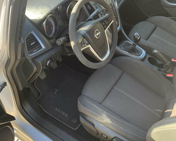 Сірий Опель Астра, об'ємом двигуна 1.69 л та пробігом 280 тис. км за 6500 $, фото 3 на Automoto.ua