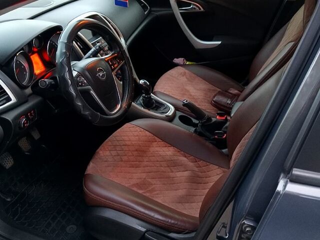 Сірий Опель Астра, об'ємом двигуна 1.7 л та пробігом 0 тис. км за 7500 $, фото 1 на Automoto.ua