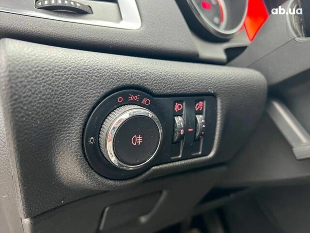 Сірий Опель Астра, об'ємом двигуна 1.7 л та пробігом 330 тис. км за 4000 $, фото 19 на Automoto.ua