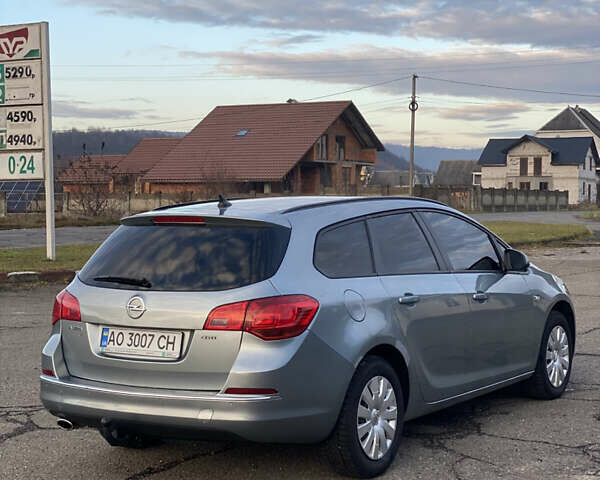 Серый Опель Астра, объемом двигателя 2 л и пробегом 210 тыс. км за 6000 $, фото 5 на Automoto.ua