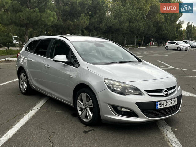 Опель Астра 2013 в Одессе на Automoto.ua Серый Опель Астра, объемом двигателя 1.69 л и пробегом 193 тыс. км за 7200 $, фото 4 на Automoto.ua