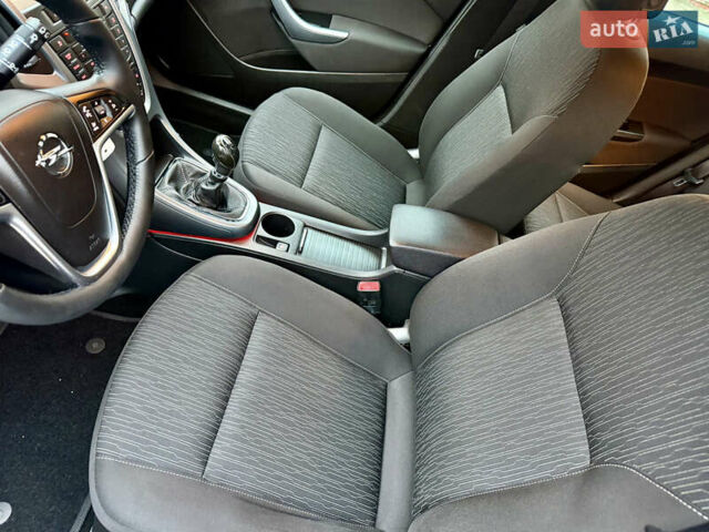 Серый Опель Астра, объемом двигателя 1.6 л и пробегом 204 тыс. км за 7499 $, фото 12 на Automoto.ua