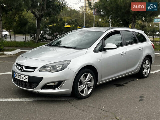 Опель Астра 2013 в Одессе на Automoto.ua Серый Опель Астра, объемом двигателя 1.69 л и пробегом 193 тыс. км за 7200 $, фото 5 на Automoto.ua