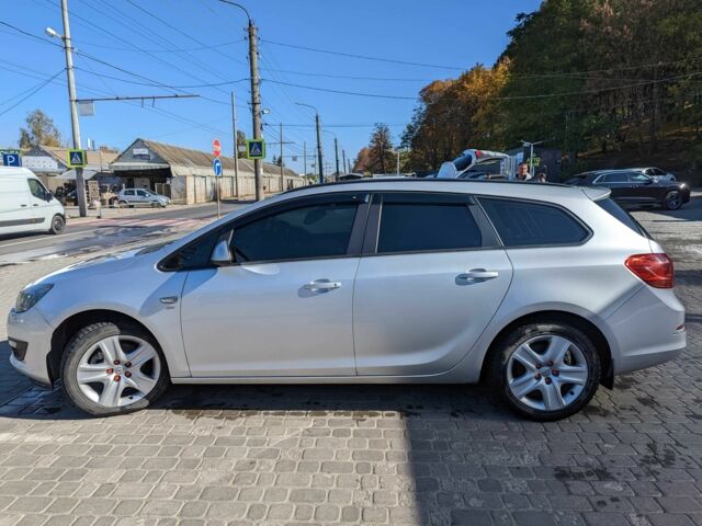 Серый Опель Астра, объемом двигателя 1.7 л и пробегом 170 тыс. км за 8900 $, фото 4 на Automoto.ua