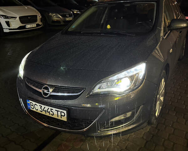 Серый Опель Астра, объемом двигателя 2 л и пробегом 262 тыс. км за 8950 $, фото 6 на Automoto.ua
