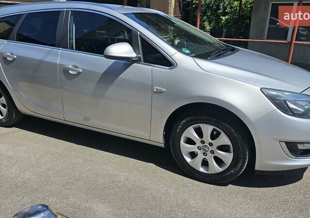 Серый Опель Астра, объемом двигателя 1.6 л и пробегом 280 тыс. км за 8699 $, фото 9 на Automoto.ua