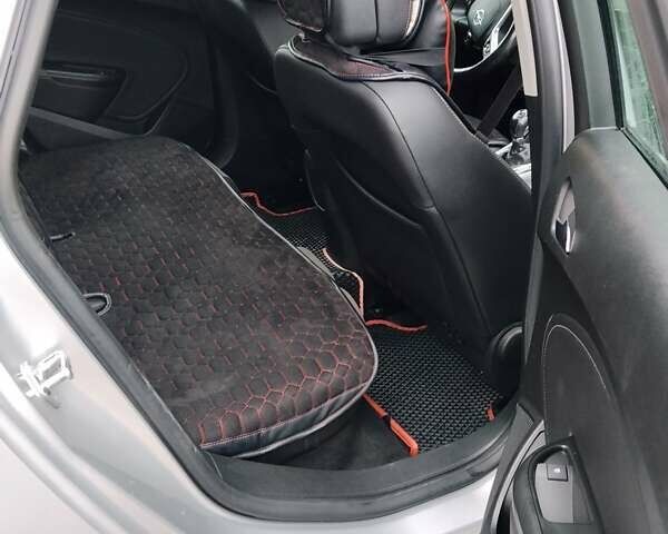 Серый Опель Астра, объемом двигателя 1.7 л и пробегом 230 тыс. км за 7900 $, фото 14 на Automoto.ua