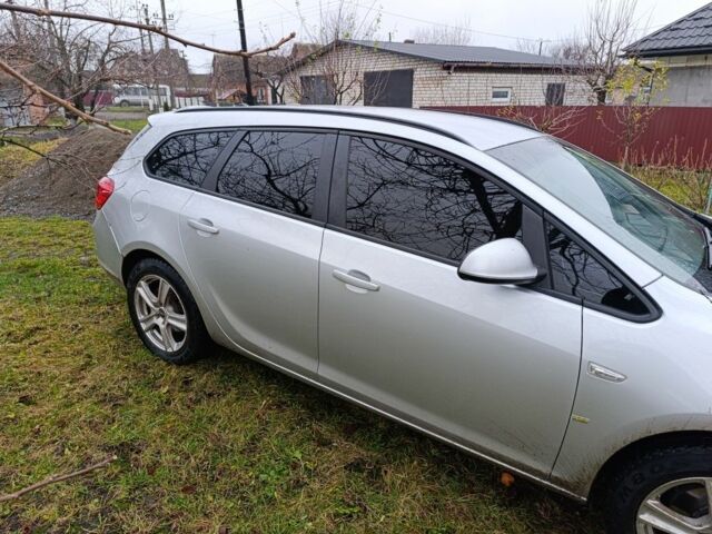 Серый Опель Астра, объемом двигателя 1.7 л и пробегом 202 тыс. км за 5900 $, фото 5 на Automoto.ua