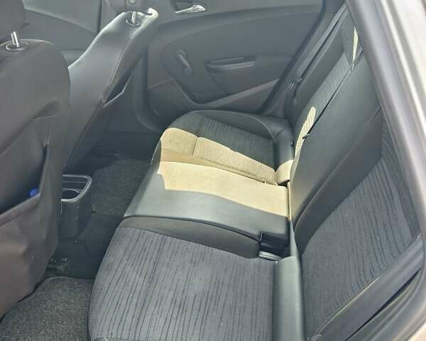 Серый Опель Астра, объемом двигателя 1.96 л и пробегом 307 тыс. км за 7300 $, фото 4 на Automoto.ua