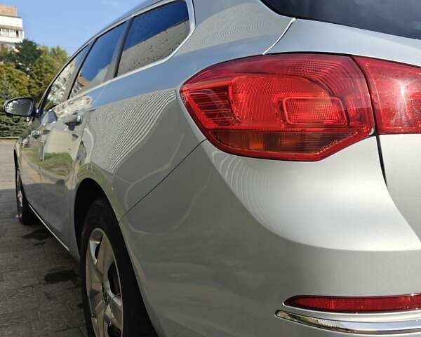 Сірий Опель Астра, об'ємом двигуна 1.7 л та пробігом 297 тис. км за 7800 $, фото 5 на Automoto.ua