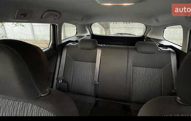 Серый Опель Астра, объемом двигателя 1.6 л и пробегом 280 тыс. км за 8500 $, фото 4 на Automoto.ua