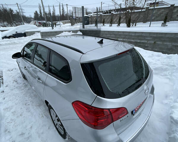 Серый Опель Астра, объемом двигателя 1.6 л и пробегом 232 тыс. км за 7200 $, фото 5 на Automoto.ua