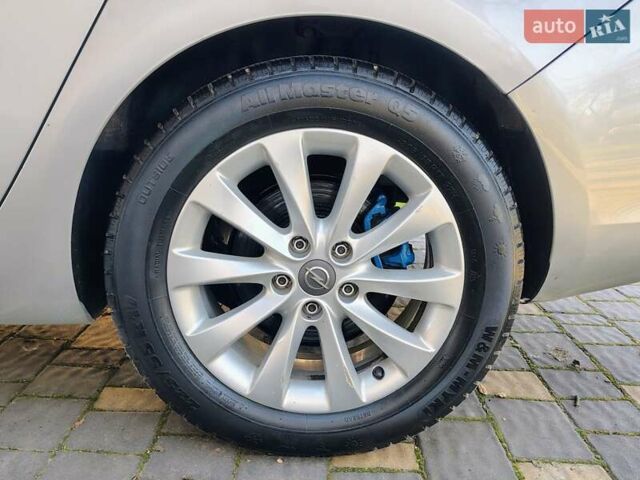 Опель Астра 2014 в Бориславе на Automoto.ua Серый Опель Астра, объемом двигателя 1.7 л и пробегом 238 тыс. км за 7300 $, фото 19 на Automoto.ua