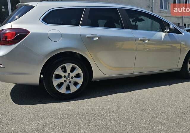 Серый Опель Астра, объемом двигателя 1.6 л и пробегом 280 тыс. км за 8699 $, фото 5 на Automoto.ua