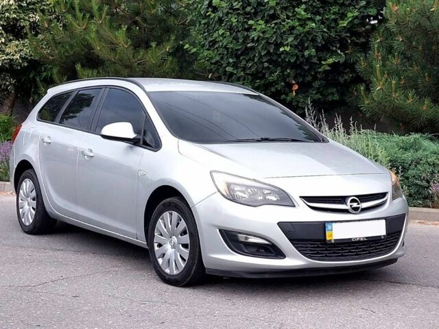 Серый Опель Астра, объемом двигателя 1.7 л и пробегом 246 тыс. км за 7300 $, фото 1 на Automoto.ua