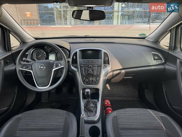 Опель Астра 2014 в Луцке на Automoto.ua Серый Опель Астра, объемом двигателя 1.6 л и пробегом 233 тыс. км за 6650 $, фото 14 на Automoto.ua