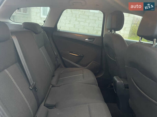 Серый Опель Астра, объемом двигателя 1.69 л и пробегом 239 тыс. км за 5700 $, фото 25 на Automoto.ua