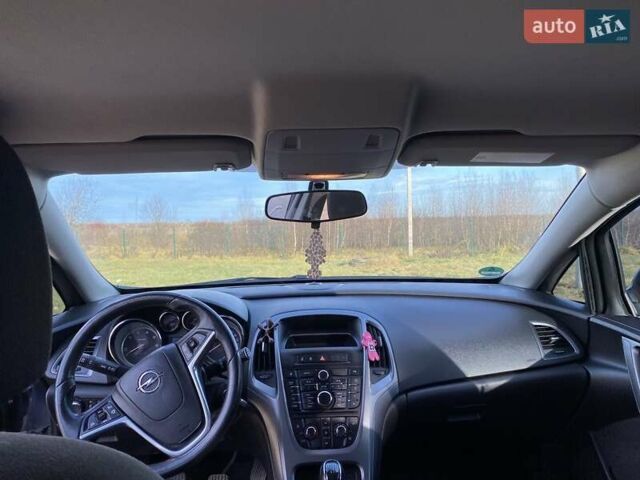 Серый Опель Астра, объемом двигателя 1.7 л и пробегом 250 тыс. км за 7100 $, фото 8 на Automoto.ua