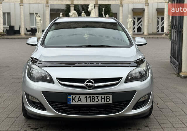 Опель Астра 2014 в Хмельницком на Automoto.ua Серый Опель Астра, объемом двигателя 1.6 л и пробегом 192 тыс. км за 7950 $, фото 1 на Automoto.ua