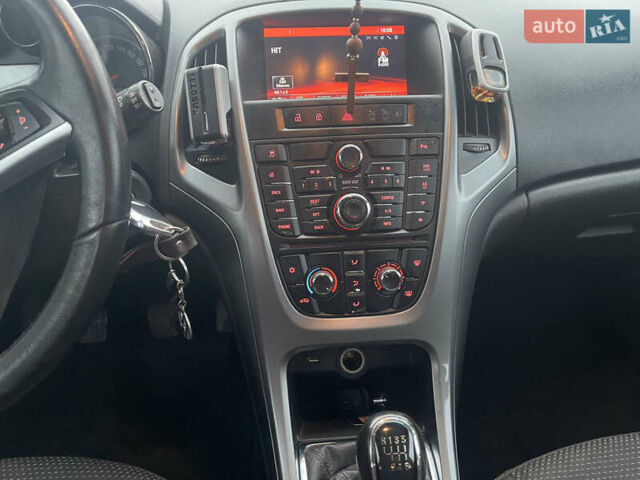 Сірий Опель Астра, об'ємом двигуна 1.69 л та пробігом 239 тис. км за 5500 $, фото 29 на Automoto.ua