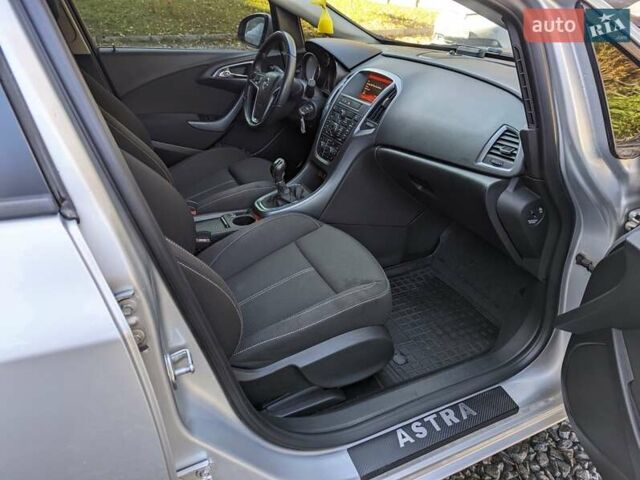 Сірий Опель Астра, об'ємом двигуна 1.69 л та пробігом 170 тис. км за 8800 $, фото 9 на Automoto.ua