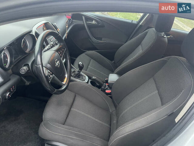 Серый Опель Астра, объемом двигателя 1.69 л и пробегом 239 тыс. км за 5700 $, фото 29 на Automoto.ua