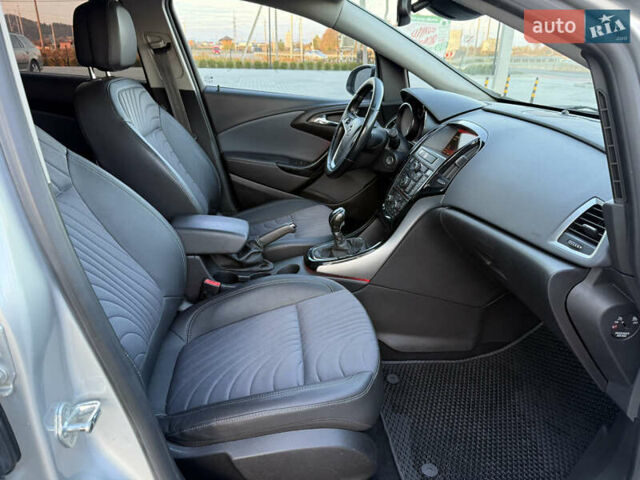 Серый Опель Астра, объемом двигателя 1.6 л и пробегом 290 тыс. км за 7700 $, фото 10 на Automoto.ua