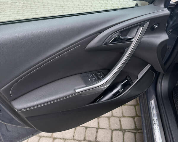 Серый Опель Астра, объемом двигателя 2 л и пробегом 262 тыс. км за 8950 $, фото 9 на Automoto.ua