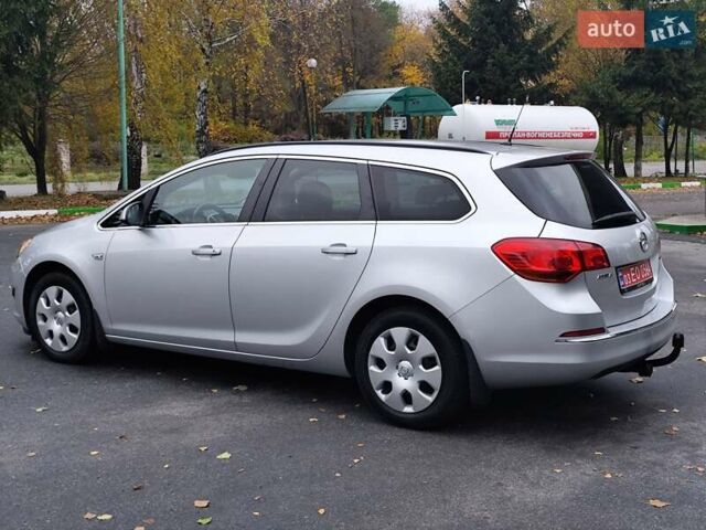 Опель Астра 2014 в Житомире на Automoto.ua Серый Опель Астра, объемом двигателя 1.4 л и пробегом 212 тыс. км за 8350 $, фото 8 на Automoto.ua
